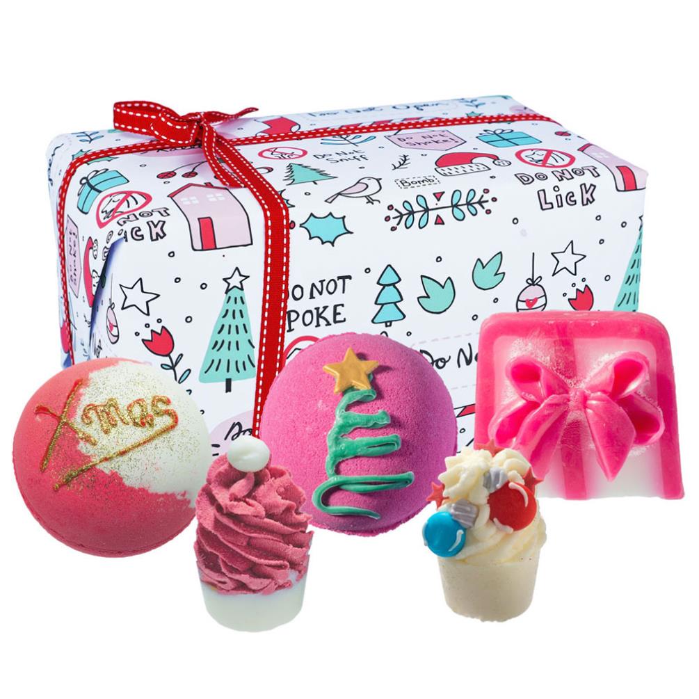 Bomb Cosmetics No Peeking Gift Set £16.79